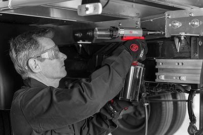 Remachadoras neumáticas Serie CP9886